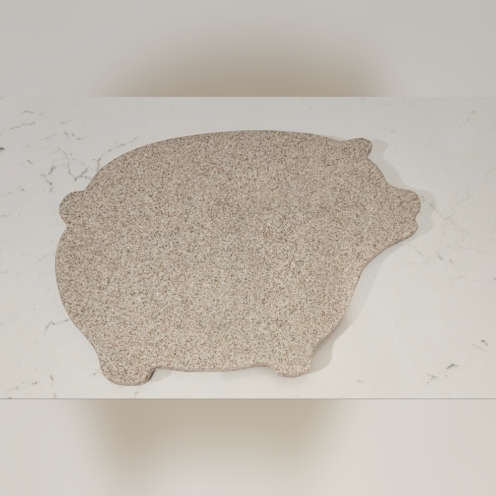 Pig Cutting Board/Cheese Board Corian Elevated Non Slip Bottom